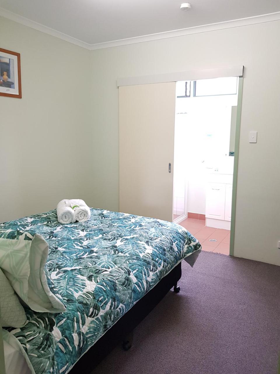 Harbour Lodge Motel Гладстон Екстериор снимка